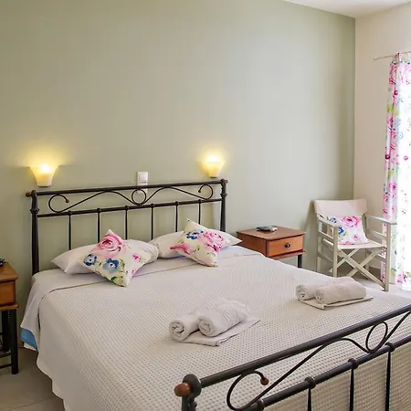 Apartment Tiniotissa