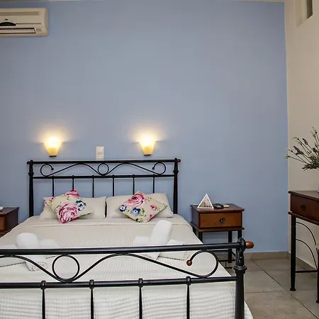 Apartment Tiniotissa